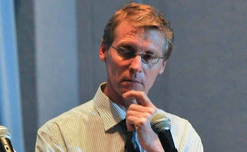 Greens candidate for Coffs Harbour, Cr Rodney Degens, will speak at tonight’s rail forum at the Cavanbah Centre. Greens candidate for Coffs Harbour, Cr Rodney Degens, will speak at tonight’s rail forum at the Cavanbah Centre.